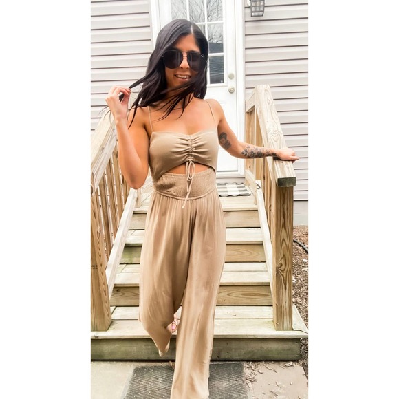 Mable Pants - Mable Boutique Taupe Cut Out Keyhole Tie Wide Leg Jumpsuit Size Medium Romper